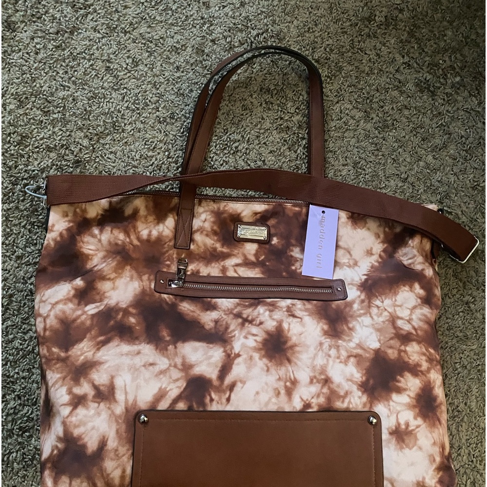 NWT. Madden Girl overnight Bag